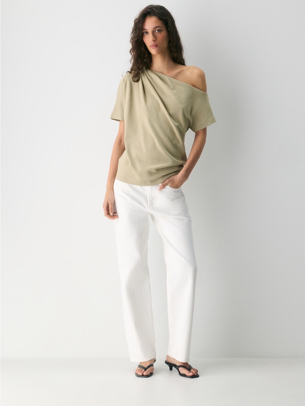 Aritzia Babaton Script top in Martini olive Sz small women’s